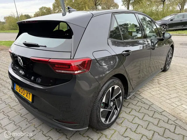 Volkswagen ID.3 Life 58 kWh 2021 Elektrisch 3
