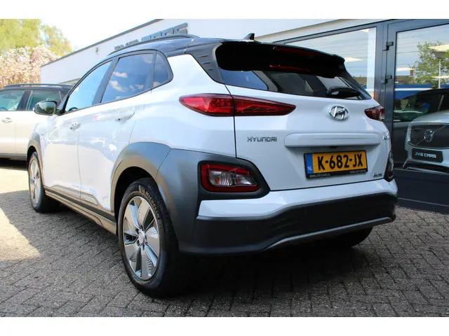 Hyundai Kona EV Premium 64 kWh 2020 Elektrisch 6