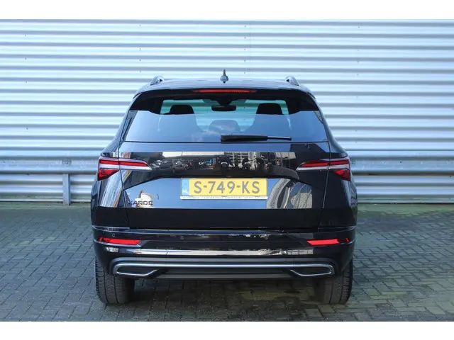 Škoda Karoq 1.5 TSI ACT Sportline Business 2023 Benzine 4