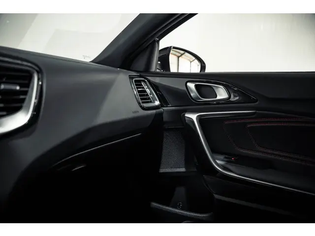 Kia ProCeed 1.6 T-GDI GT 2023 Benzine 47