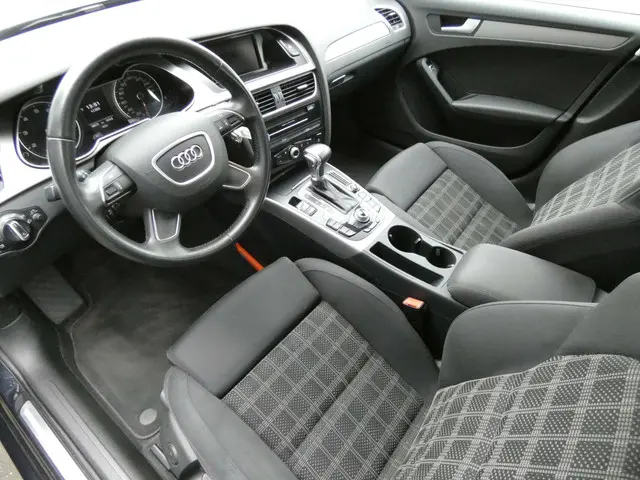 Audi A4 Avant HELAAS VERKOCHT!!! 2014 Benzine 7