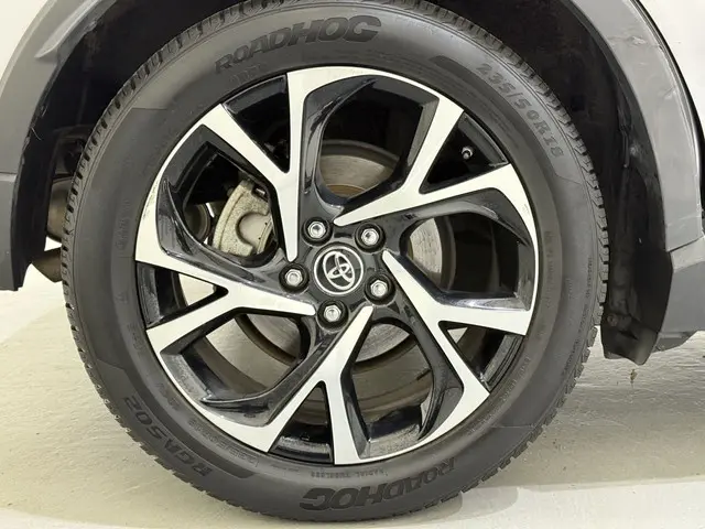 Toyota C-HR 1.8 Hybrid Bi-Tone Plus 2017 Hybride Benzine 15