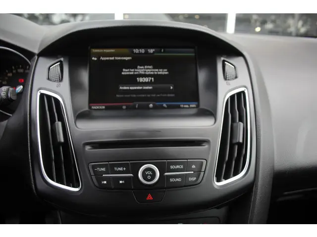 Ford Focus Wagon 1.0 Trend Edition 2015 Benzine 25