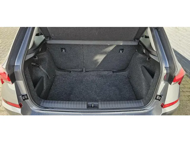 Škoda Kamiq 1.0 TSI Ambition 2022 Benzine 34
