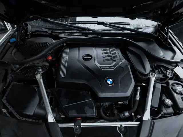 BMW 5 Serie Touring 530i xDrive M Sport 2022 Benzine 35