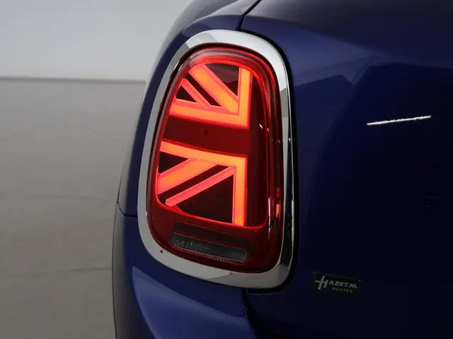 MINI 5-Deurs Mini 1.5 COOPER SALT AUT. 2018 Benzine 9