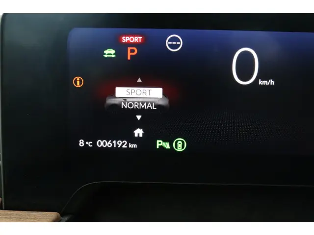 Honda e ADVANCE 17" *6.192KM* 2022 Elektrisch 36