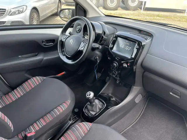 Citroën C1 1.0 VTi Shine / camera / navigatie 2019 Benzine 9