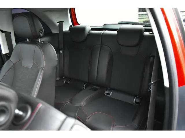 Opel ADAM 1.4 Turbo S 2015 Benzine 12