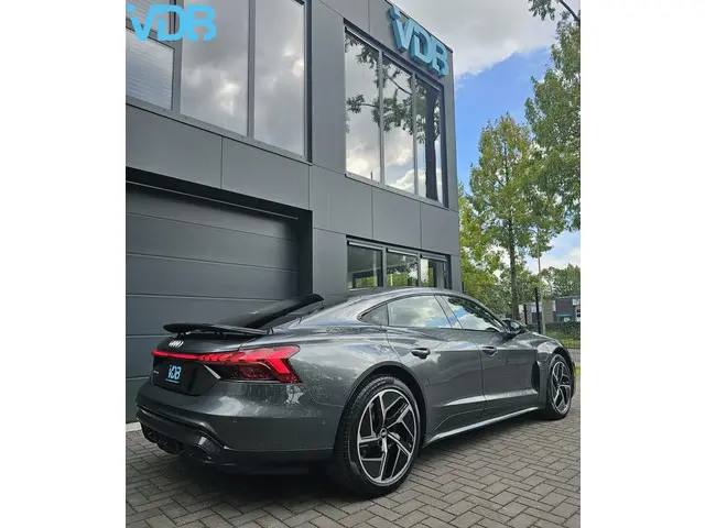 Audi e-tron GT S-Line GT 93 kWh 2021 Elektrisch 8