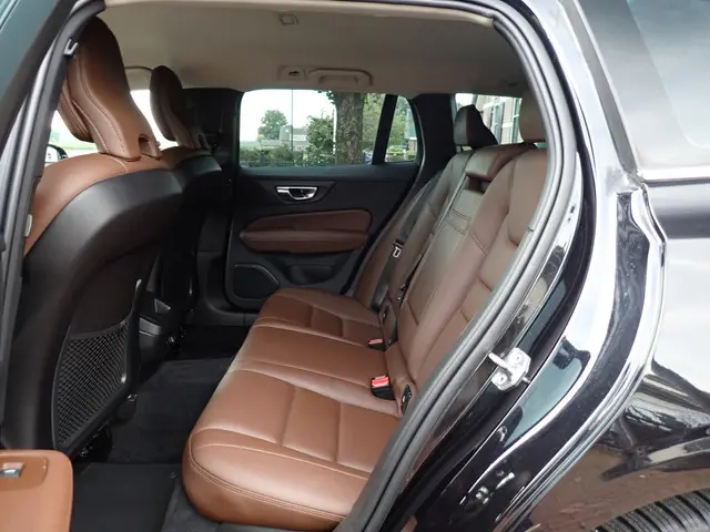Volvo V60 2.0 T5 inscription 2019 Benzine 10