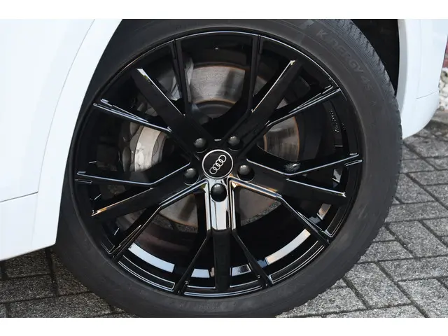 Audi Q5 50 TFSI e S-Edition 2023 Hybride Benzine 9