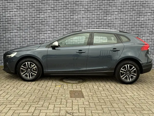 Volvo V40 Cross Country 2.0 D2 Nordic+ 2017 Diesel 35