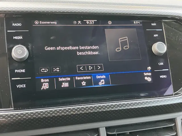 Volkswagen T-Cross 1.0 TSI Life 2022 Benzine 32