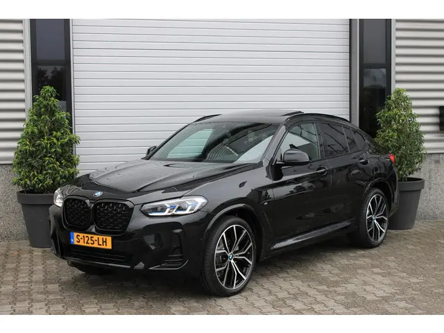 BMW X4 xDrive20i m Sport 2022 Benzine 4