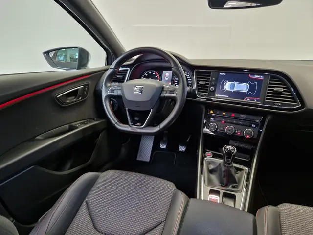 SEAT Leon Sportstourer ST 1.5 TSI FR Intense 2019 Benzine 3