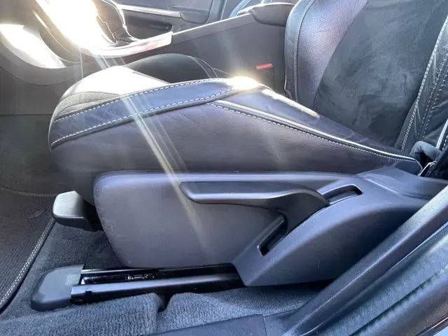 Volvo V60 1.5 T3 Nordic+ R-DESIGN AUTOMAAT 2017 Benzine 17