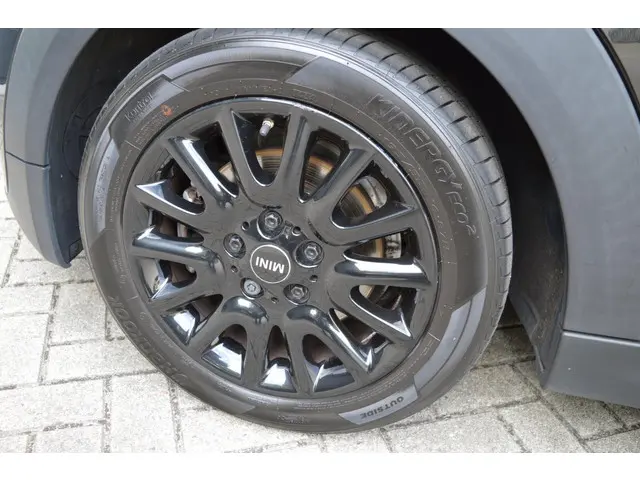MINI One Mini 1.2 Business 2017 Benzine 25
