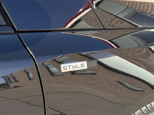 Peugeot 308 SW 1.2 PureTech Blue Lion 2017 Benzine 32