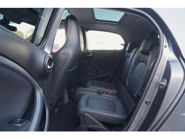 Smart Forfour EQ BRABUS Style 18 kWh 2019 Elektrisch 14