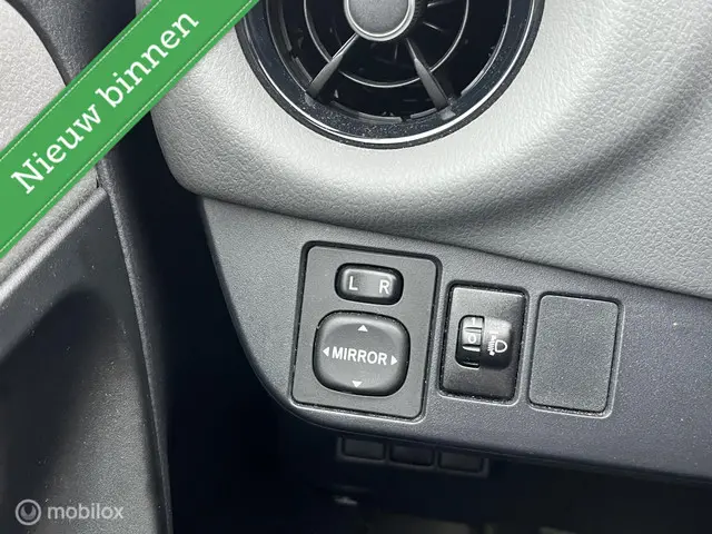 Toyota Yaris 1.0 VVT-i Comfort 2018 Benzine 12