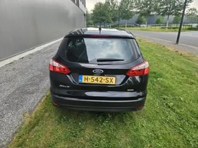 Ford Focus Wagon 1.0 EcoBoost Trend 2013 Benzine 8