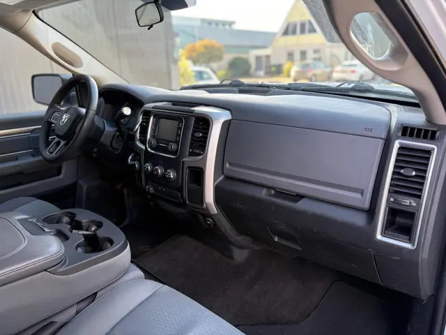Dodge Ram 2500 SLT Hemi 5.7 V8 2018 LPG/Gas 10