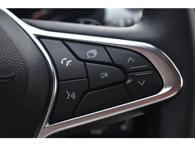 Renault Captur TCe 140 EDC Techno 2024 Benzine 22