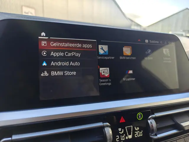 BMW 3 Serie Touring 320i|M-sport| 2021 Benzine 17