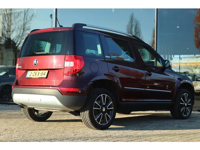 Škoda Yeti OUTDOOR 1.4 TSI AUT. ADVENTURE 2015 Benzine 2
