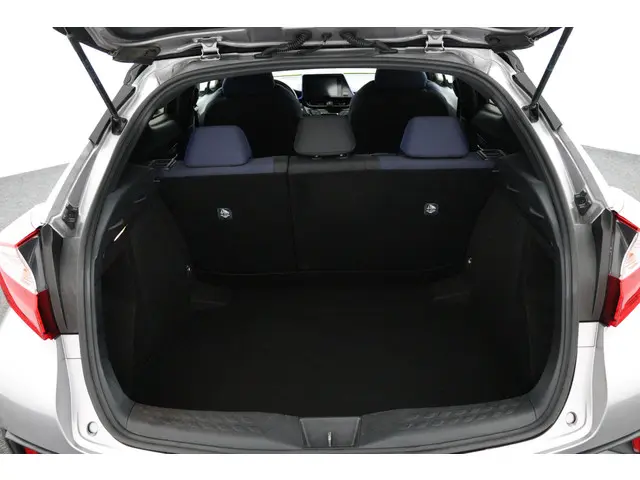 Toyota C-HR 1.2 Bi-Tone 2017 Benzine 23