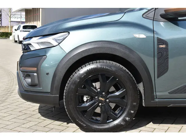 Dacia Jogger Hybrid 140 Extreme 7p. 2024 Hybride Benzine 8