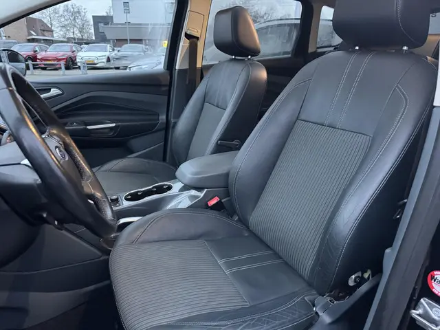 Ford C-MAX 2.0 TDCi Titanium 2013 Diesel 9
