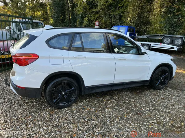 BMW X1 sDrive18i High Executive 2019 Benzine 3