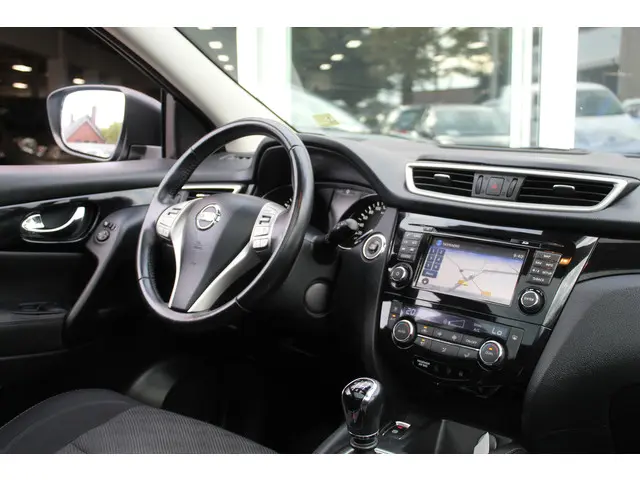 Nissan QASHQAI 1.2 Connect Edition PANORAMA 2015 Benzine 29