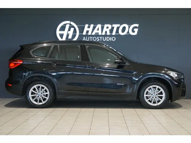 BMW X1 sDrive18i High Executive 2018 Benzine 6