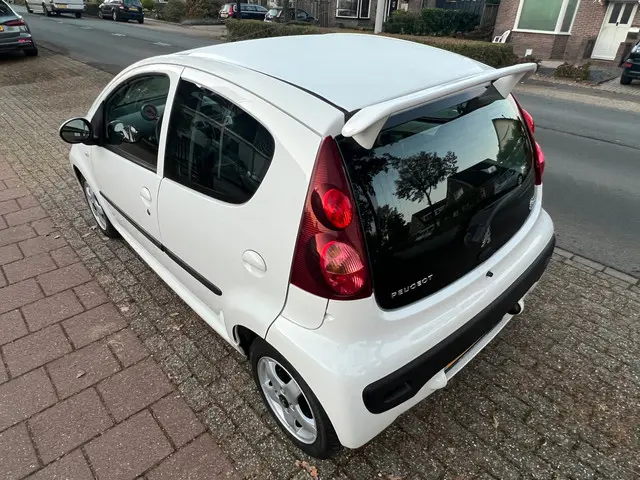 Peugeot 107 1.0 EXCLUSIVE NL-AUTO-NAP 2012 Benzine 47