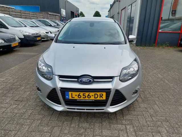 Ford Focus Wagon 1.0 EcoBoost Trend 2012 Benzine 2