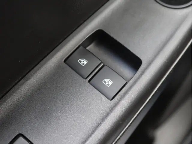 Opel KARL 1.0 Rocks Online Edition 2018 Benzine 27