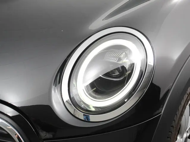 MINI Cooper Mini 1.5 Essential Trim 2022 Benzine 25