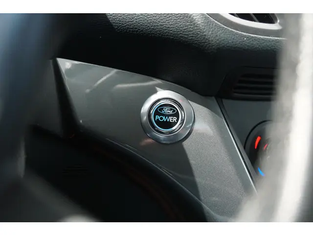 Ford C-MAX 1.6 EcoBoost Titanium 2013 Benzine 20