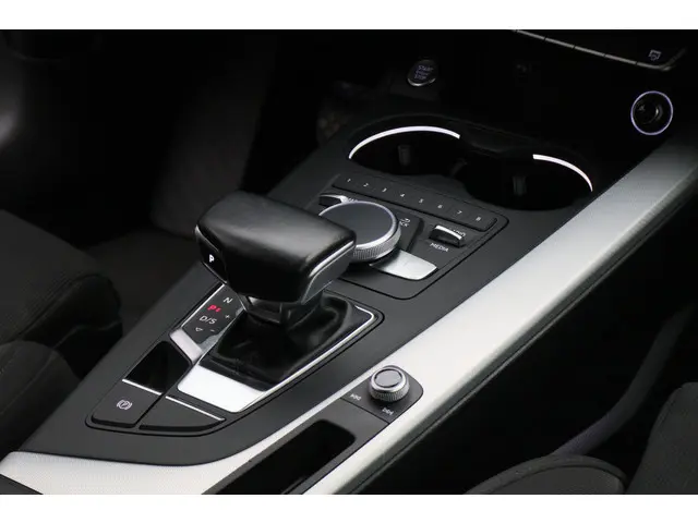 Audi A4 Avant 1.4 TFSI Design Pro Line Plus 2018 Benzine 46