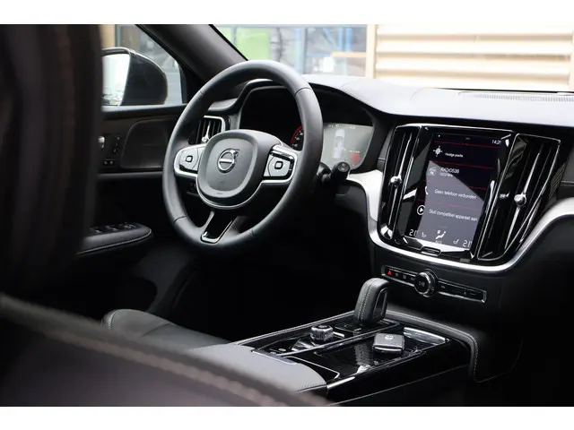 Volvo V60 3
