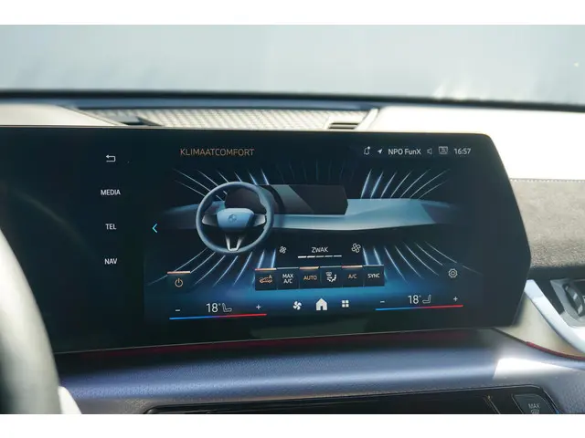 BMW X2 sDrive20i 2024 Benzine 24