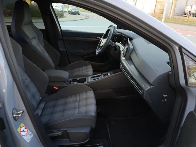 Volkswagen Golf GTE 1.4 PHEV 2021 Hybride Benzine 32