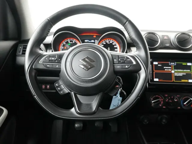 Suzuki Swift 1.2 Select Smart Hybrid 2021 Benzine 11