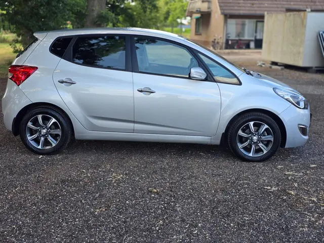 Hyundai ix20 1.6i Go! Automaat 2016 Benzine 4