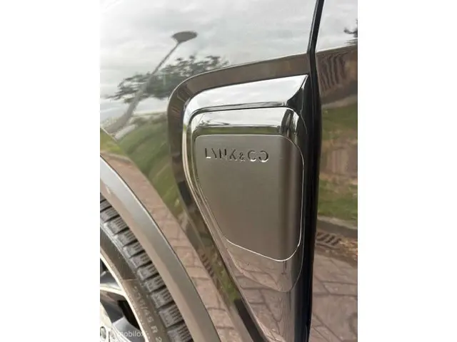 Lynk & Co 01 1.5 Black 2022 Hybride Benzine 10