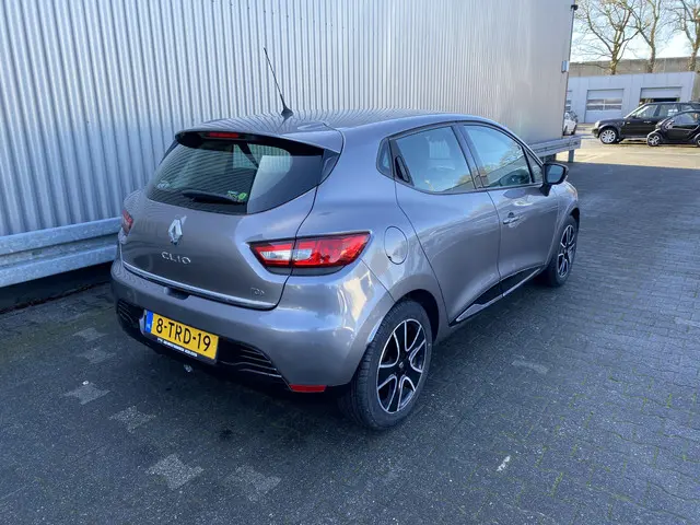 Renault Clio 0.9 TCe Expression 2014 Benzine 16