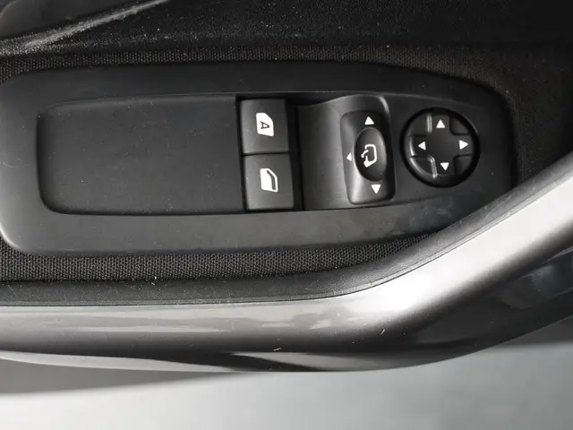Peugeot 2008 1.2 PureTech Active 2017 Benzine 13
